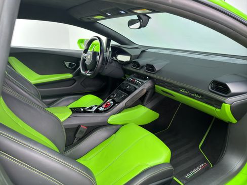 Used 2016 Lamborghini Huracan LP 610-4 AWD/4WD image 18