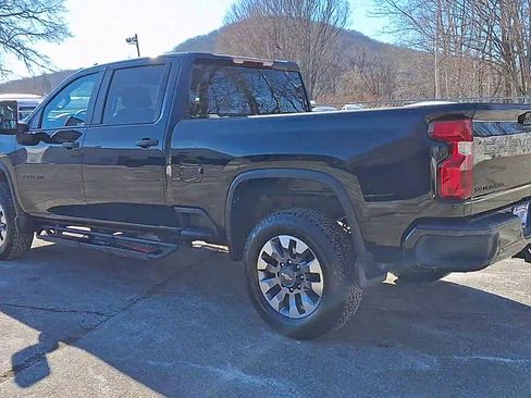 Used 2024 Chevrolet Silverado 2500 Custom w/ Custom Value Package image 6
