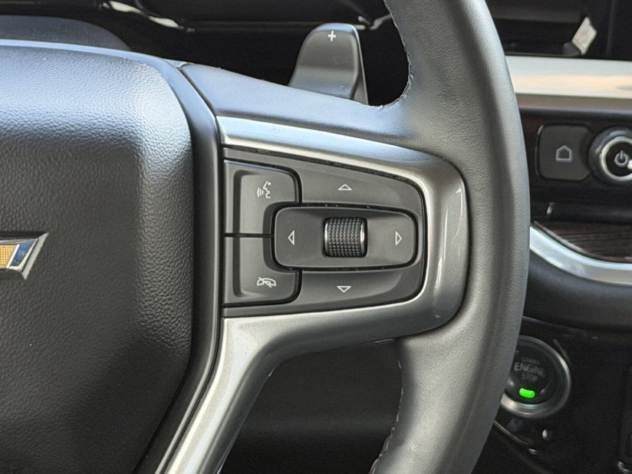 Certified 2025 Chevrolet Silverado 1500 LT AWD/4WD image 14