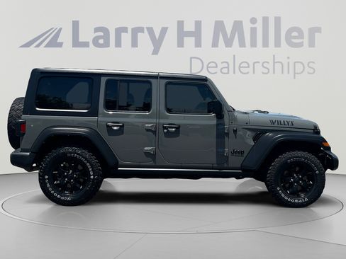 Used 2021 Jeep Wrangler Unlimited Sport AWD/4WD image 6