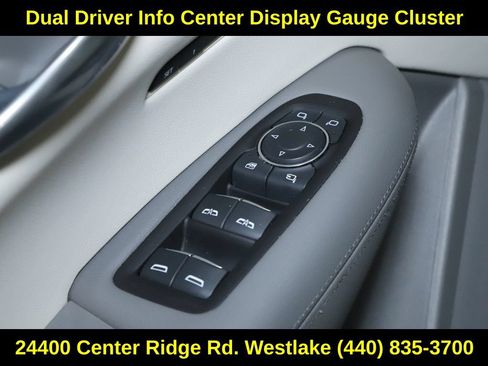Used 2022 Cadillac XT5 Premium Luxury AWD/4WD image 18