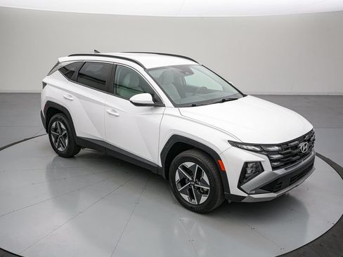Used 2025 Hyundai Tucson SEL AWD/4WD image 2