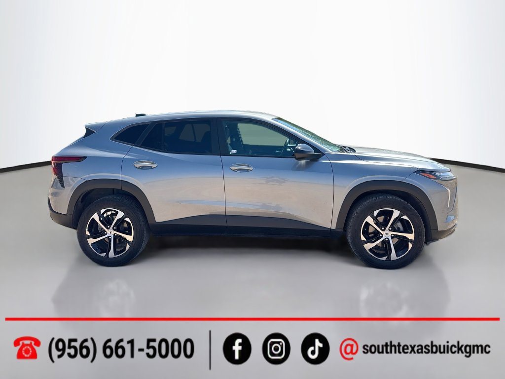 Used 2025 Chevrolet Trax RS w/ Driver Confidence Package FWD image 9
