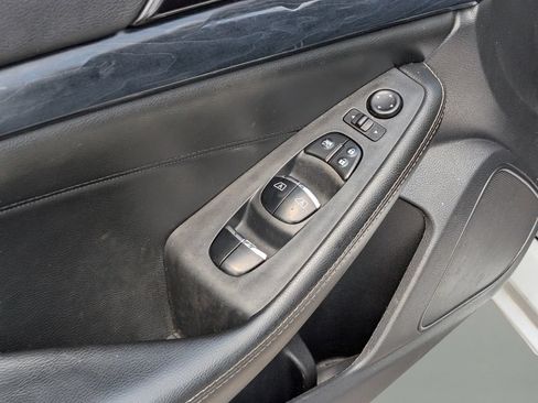 Used 2019 Nissan Maxima Platinum FWD image 16