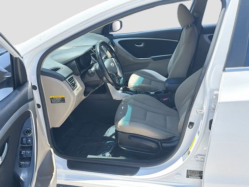 Used 2013 Hyundai Elantra GT w/ Touch & Go Pkg FWD image 16