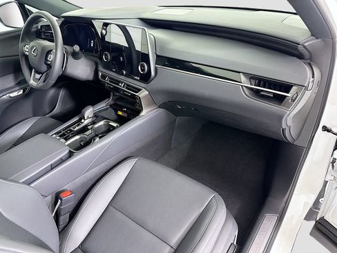 Used 2025 Lexus RX 350 FWD w/ Technology Package image 17