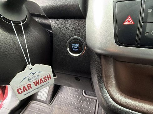 Used 2014 Toyota Highlander XLE AWD/4WD image 17