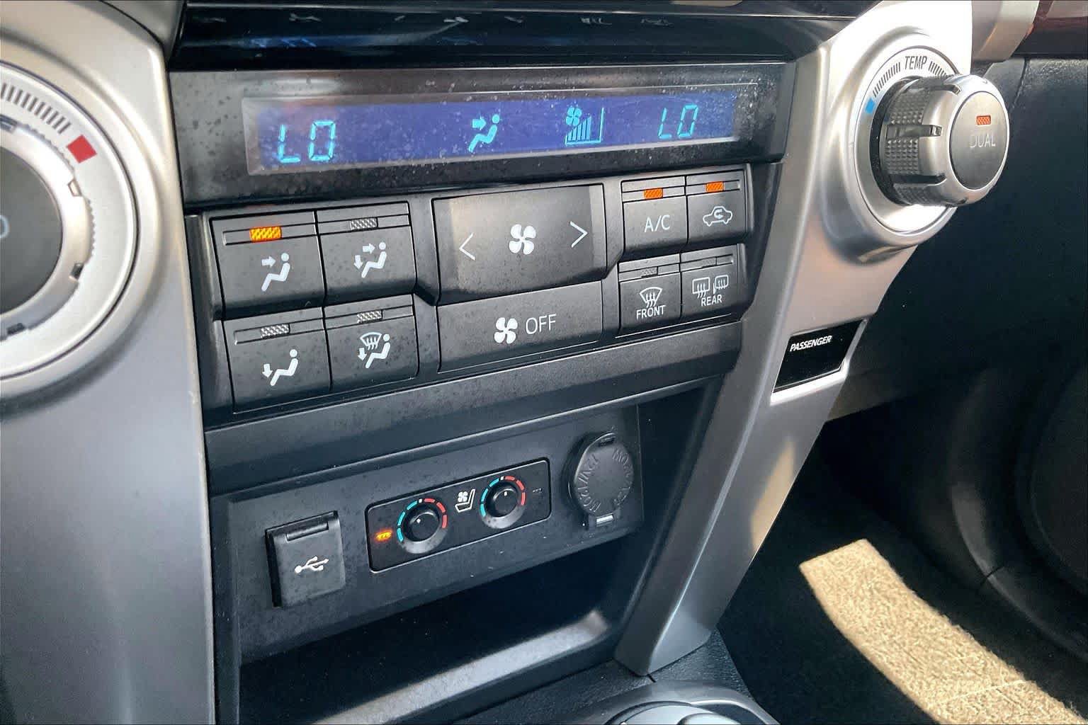 Used 2021 Toyota 4Runner Limited AWD/4WD image 66