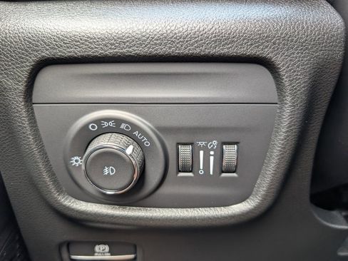 New 2025 Jeep Grand Cherokee L Limited image 38