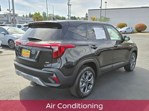 Used 2025 Kia Seltos LX AWD/4WD image 5