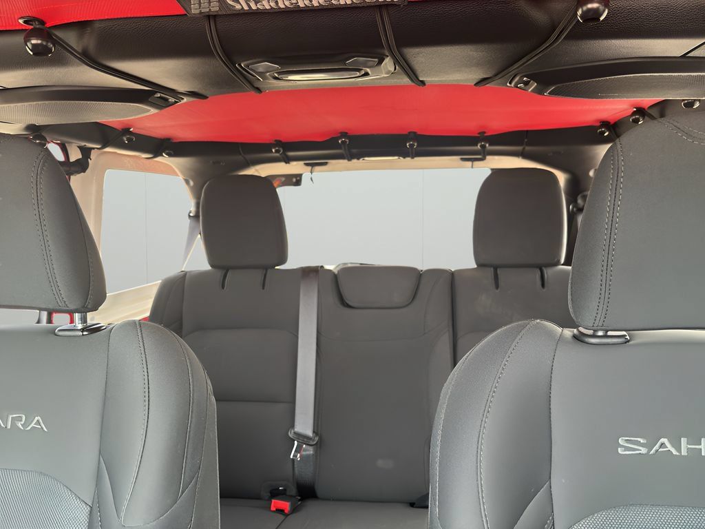 Used 2021 Jeep Wrangler Unlimited Sahara AWD/4WD image 19