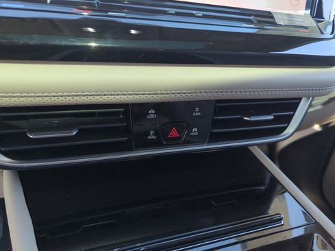 New 2026 Volkswagen Atlas SEL AWD/4WD image 12
