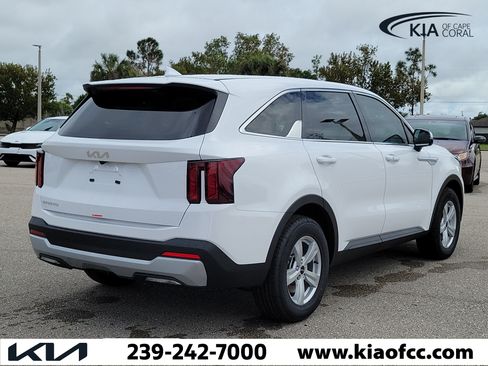 New 2026 Kia Sorento LX FWD image 6