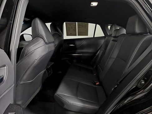 Used 2024 Toyota Venza XLE image 10