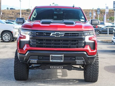 Used 2025 Chevrolet Silverado 1500 LT Trail Boss w/ Convenience Package II AWD/4WD image 2