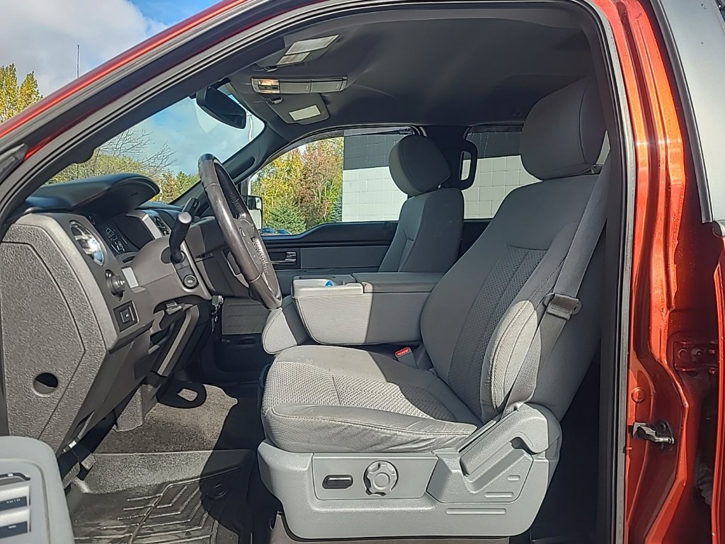 Used 2014 Ford F150 XLT w/ Equipment Group 302A Luxury AWD/4WD image 10