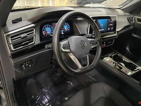 Certified 2024 Volkswagen Atlas Cross Sport SE AWD/4WD image 15
