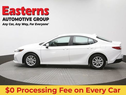 Used 2025 Toyota Camry LE FWD image 60