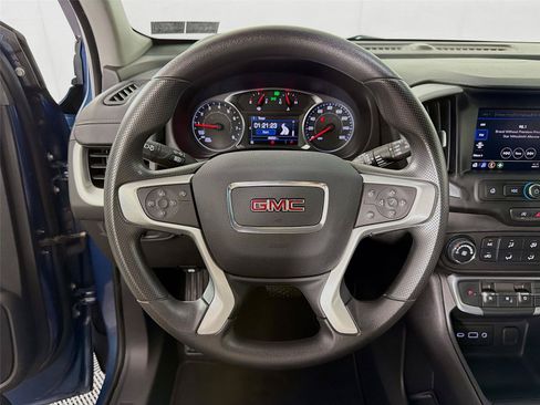 Used 2024 GMC Terrain SLE AWD/4WD image 3