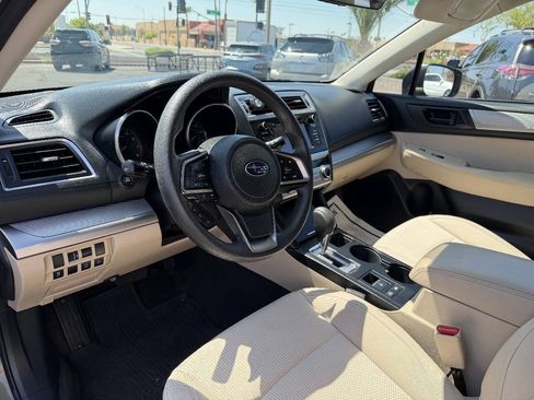 Used 2019 Subaru Outback 2.5i AWD/4WD image 8