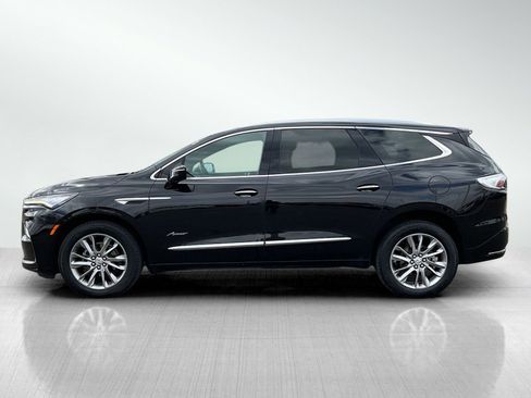 Used 2023 Buick Enclave Avenir w/ Avenir Technology Package AWD/4WD image 2