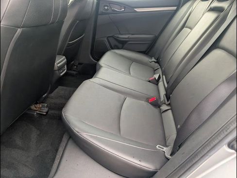 Used 2018 Honda Civic Sport Touring image 9