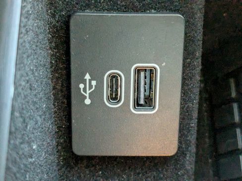 Certified 2025 Lincoln Navigator Reserve image 28