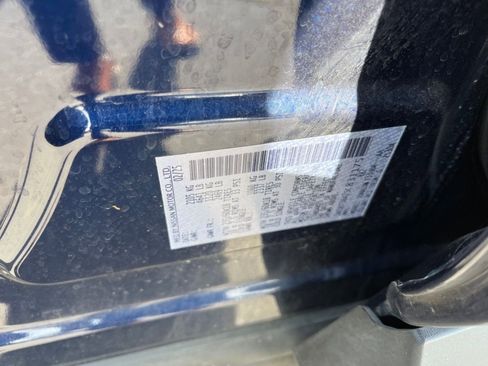 Used 2025 Nissan Rogue SV FWD image 11