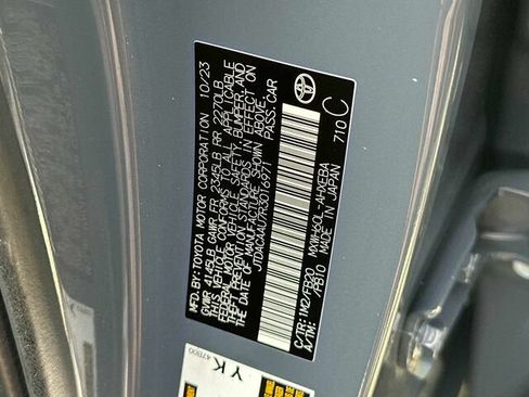 Used 2024 Toyota Prius LE FWD image 34