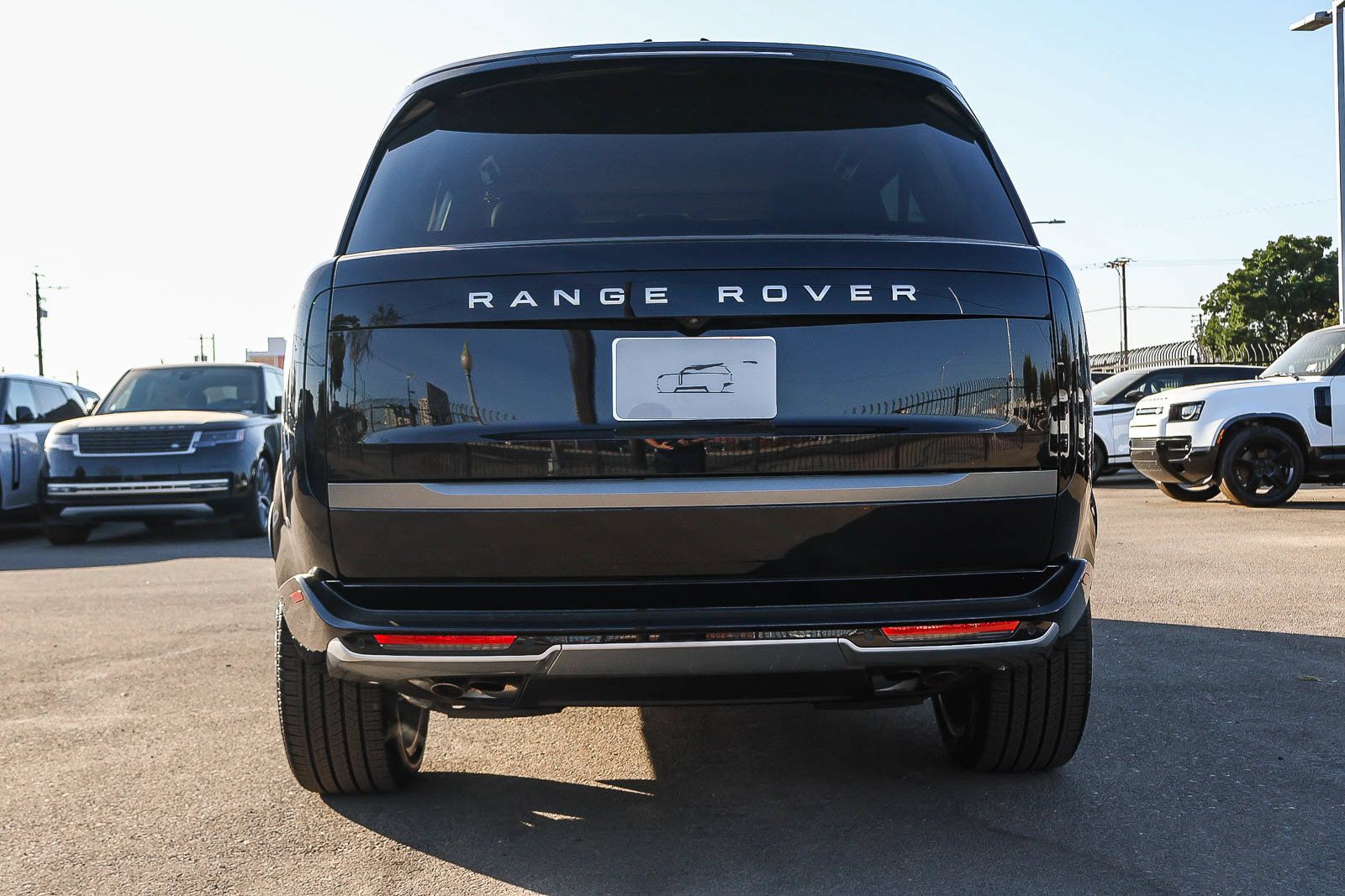 New 2026 Land Rover Range Rover Long Wheelbase SE AWD/4WD image 6