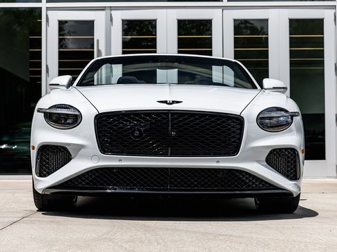 New 2025 Bentley Continental GTC image 6
