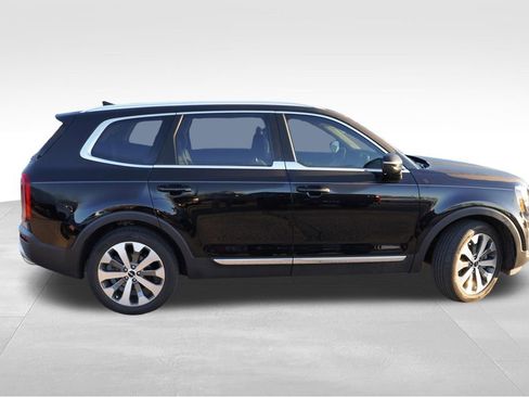 Certified 2022 Kia Telluride EX w/ EX Premium Package image 2