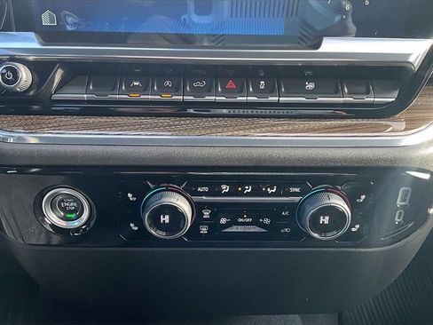 Used 2023 Chevrolet Silverado 1500 LT image 31