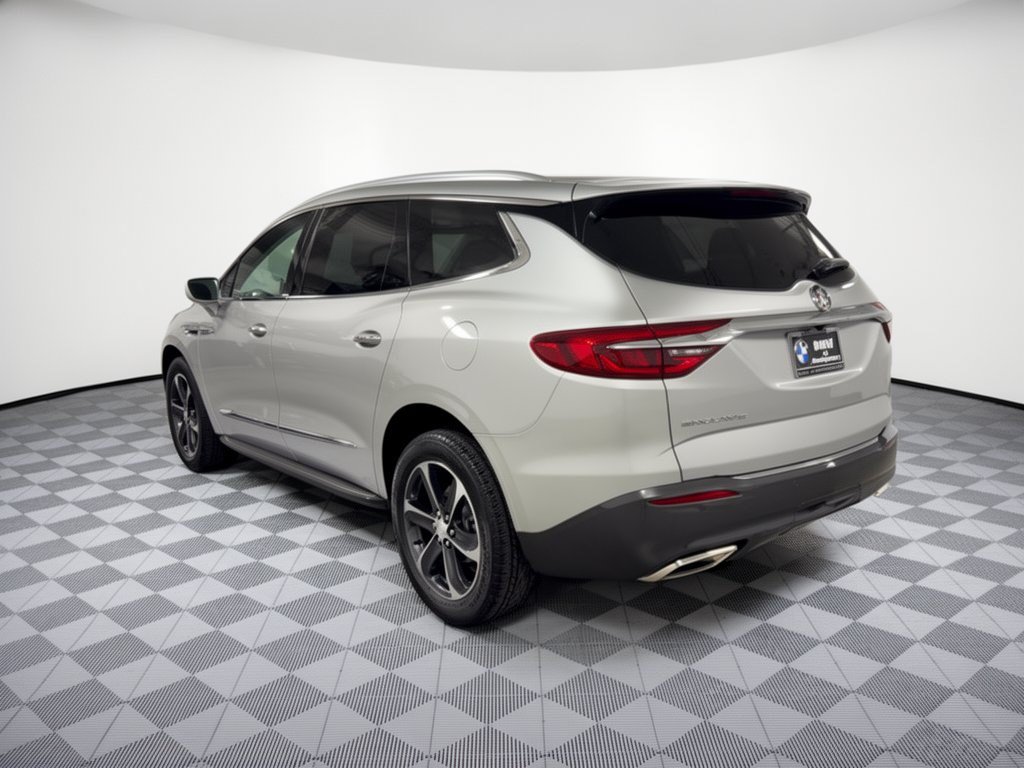 Used 2020 Buick Enclave Essence w/ LPO, Touring Package FWD image 3