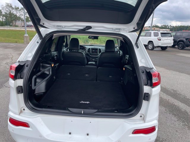 Used 2018 Jeep Cherokee Overland w/ Technology Group AWD/4WD image 59