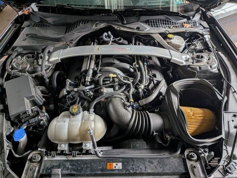 Used 2020 Ford Mustang Shelby GT350 w/ Technology Package image 32