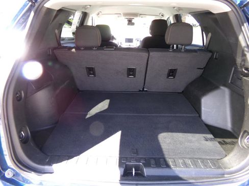Used 2021 Chevrolet Equinox LT AWD/4WD image 16