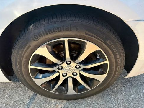 Used 2025 Volkswagen Tiguan SEL R-Line AWD/4WD image 8
