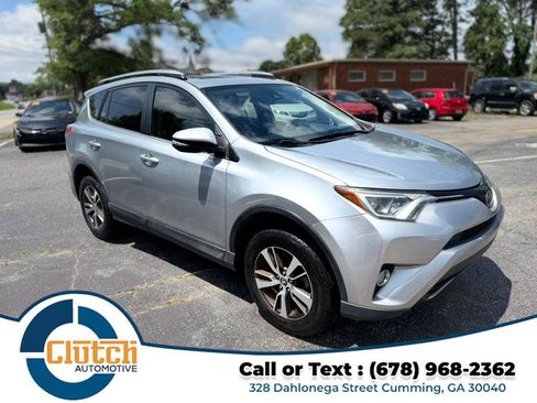 Used 2018 Toyota RAV4 XLE FWD image 3