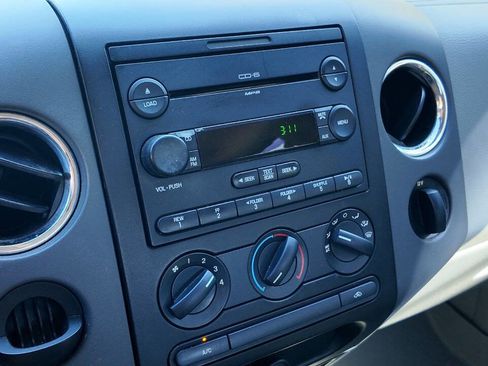 Used 2007 Ford F150 XLT image 13