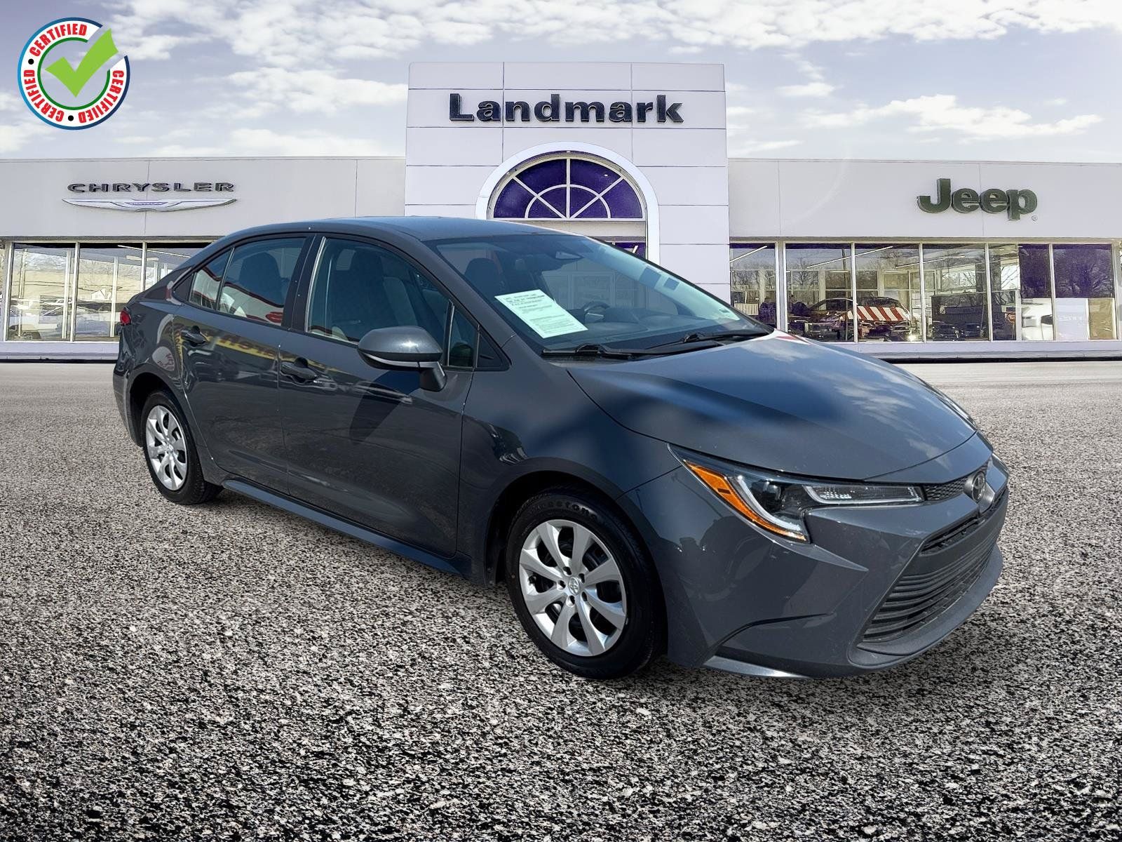 Used 2024 Toyota Corolla LE FWD image 1