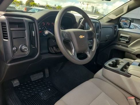 Used 2018 Chevrolet Silverado 1500 Custom w/ Custom Convenience Package image 17