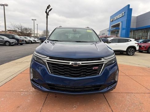 Used 2023 Chevrolet Equinox RS image 2