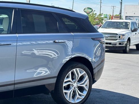Used 2019 Land Rover Range Rover Velar R-Dynamic SE AWD/4WD image 7