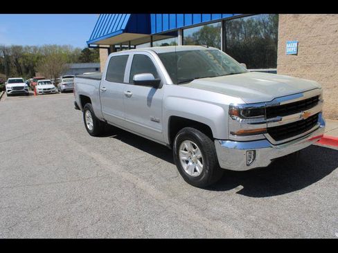 Used 2018 Chevrolet Silverado 1500 LT w/ Texas Edition image 1