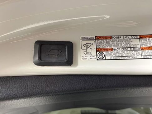 Used 2018 Toyota RAV4 XLE image 48