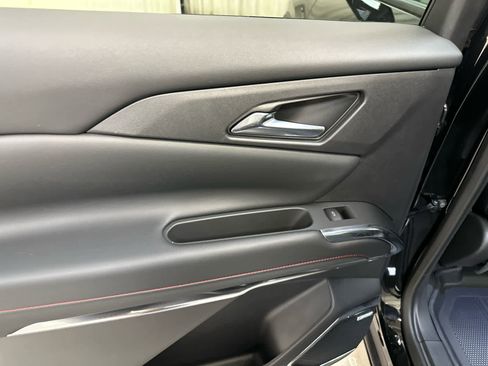 Used 2025 Chevrolet Traverse Z71 w/ Enhanced Driving Package AWD/4WD image 32