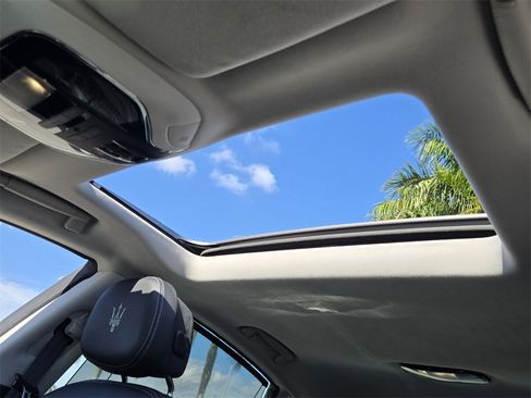 Used 2019 Maserati Quattroporte S image 19