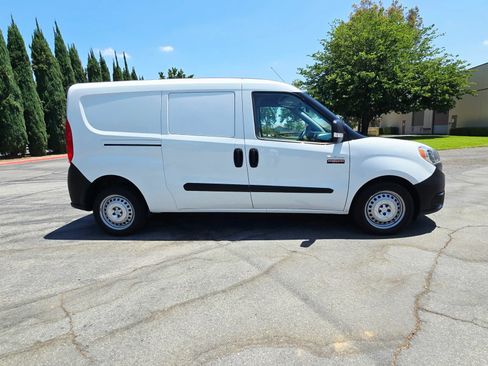 Used 2018 RAM ProMaster City Tradesman FWD image 4