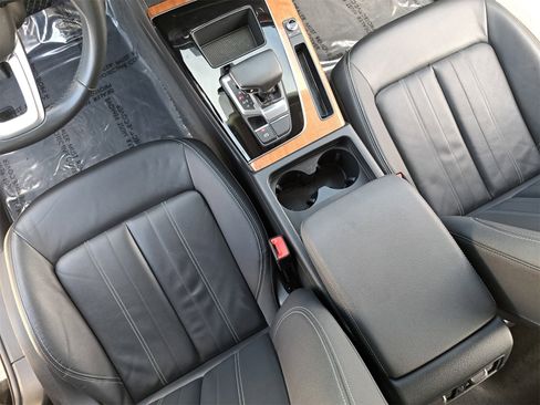 Used 2023 Audi Q5 2.0T Premium w/ Convenience Package image 27